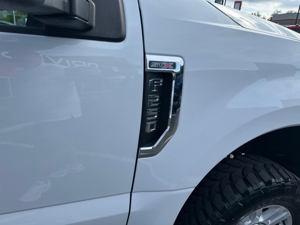 Ford Super Duty F-250 SRW XLT 4WD Reg Cab 8' Box 2019