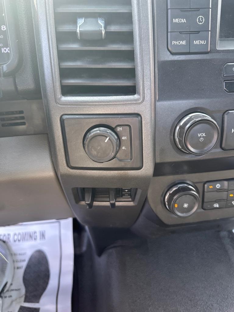 Ford Super Duty F-250 SRW XLT 4WD Reg Cab 8' Box 2019