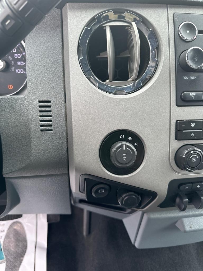 Ford Super Duty F-250 SRW 4WD Crew Cab 172" Platinum 2015