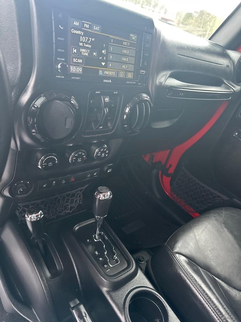 Jeep Wrangler Unlimited 4WD 4dr Altitude 2015