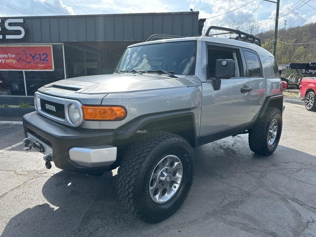 Toyota FJ Cruiser 4WD 4dr Man (Natl) 2012