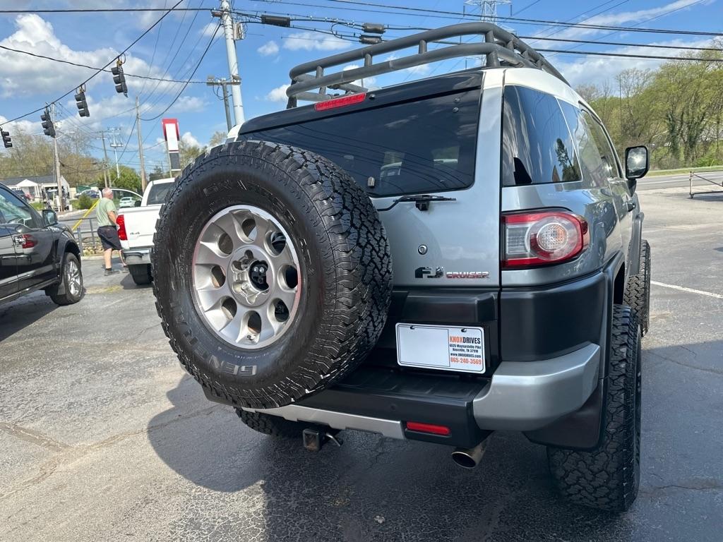 Toyota FJ Cruiser 4WD 4dr Man (Natl) 2012