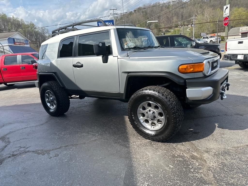 Toyota FJ Cruiser 4WD 4dr Man (Natl) 2012