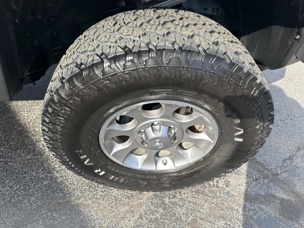 Toyota FJ Cruiser 4WD 4dr Man (Natl) 2012