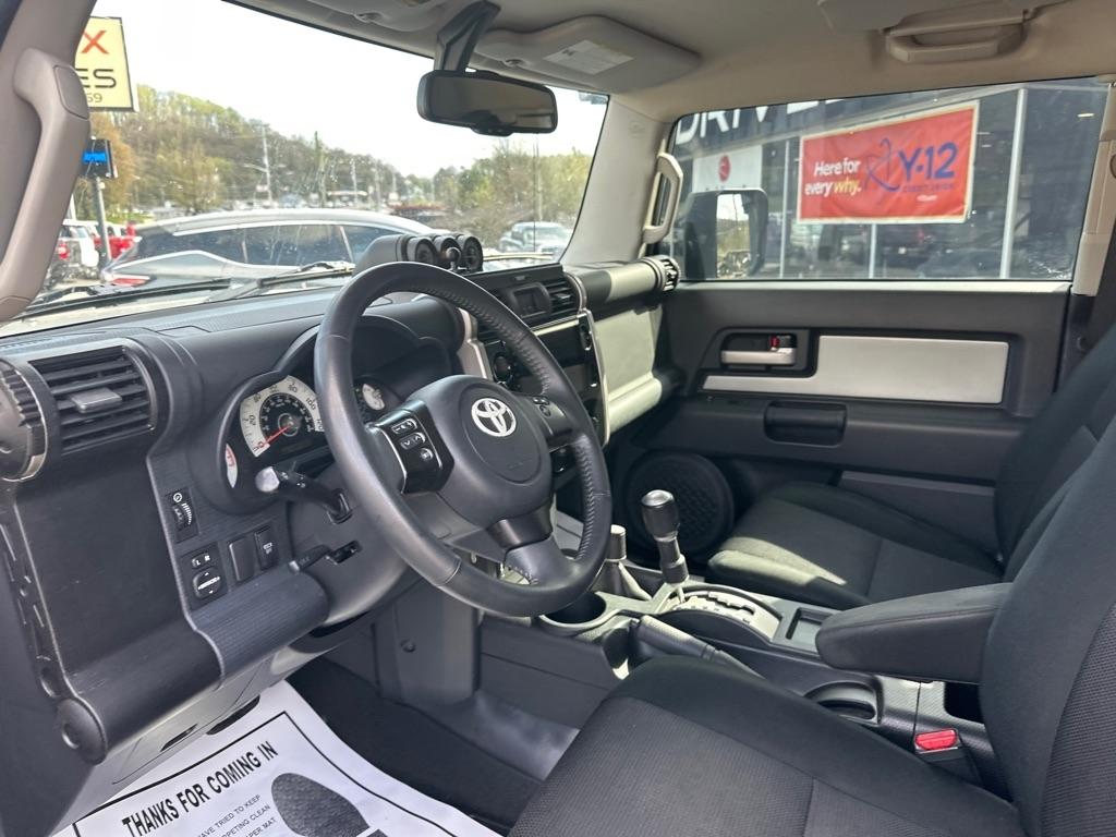 Toyota FJ Cruiser 4WD 4dr Man (Natl) 2012