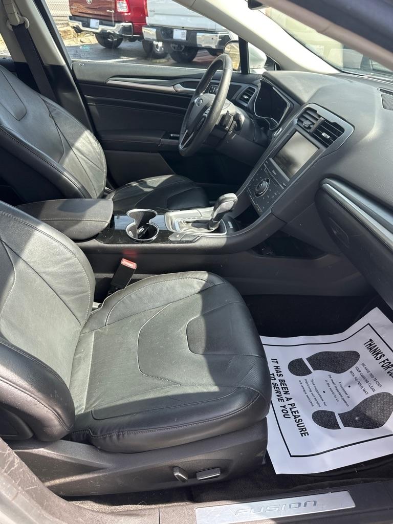 Ford Fusion 4dr Sdn Titanium FWD 2014