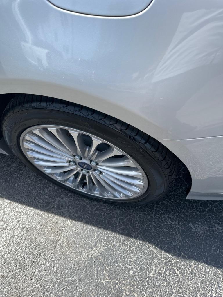 Ford Fusion 4dr Sdn Titanium FWD 2014