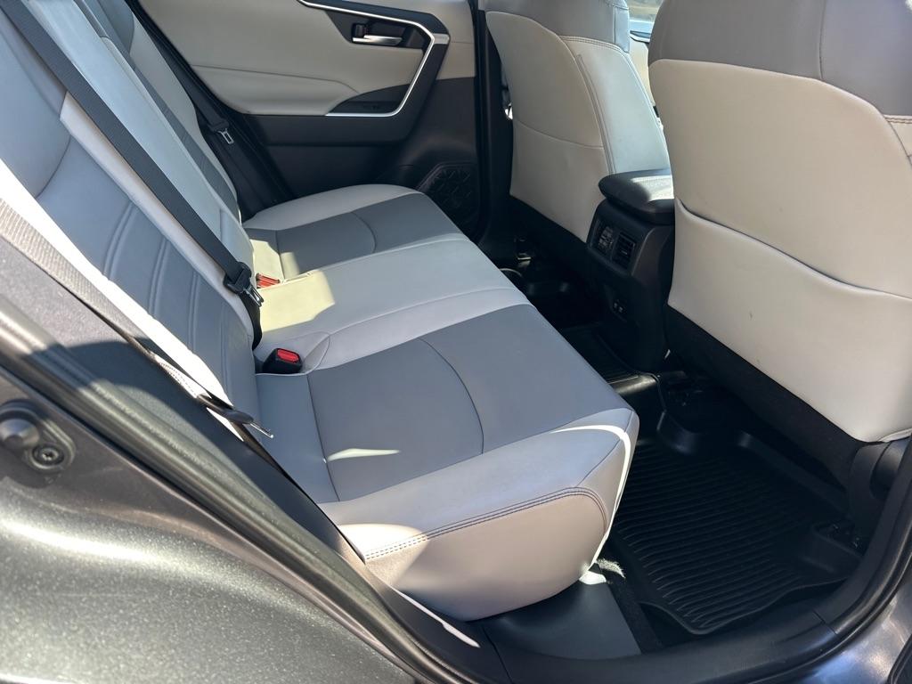 Toyota RAV4 XLE Premium AWD (Natl) 2019