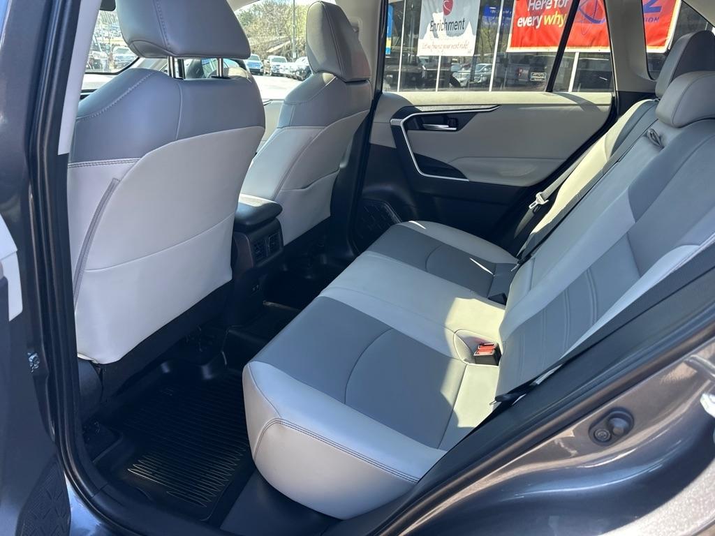 Toyota RAV4 XLE Premium AWD (Natl) 2019
