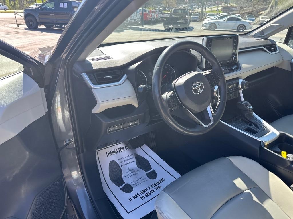 Toyota RAV4 XLE Premium AWD (Natl) 2019