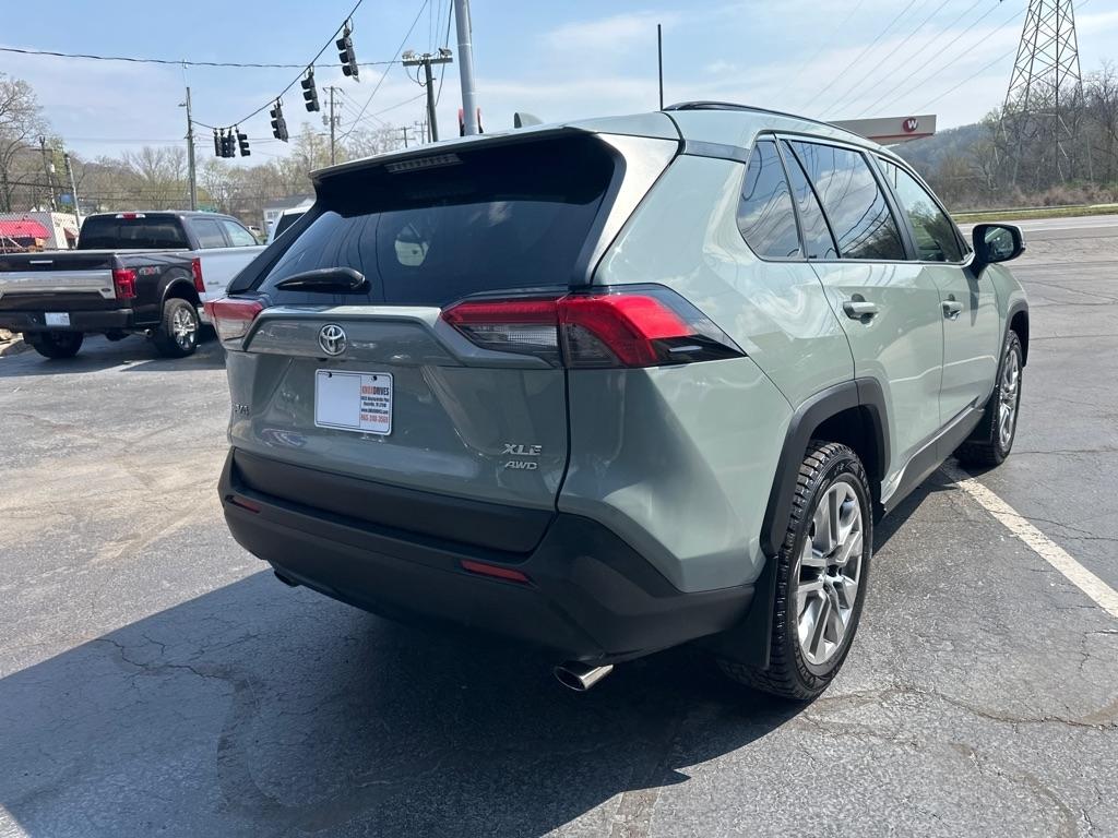 Toyota RAV4 XLE Premium AWD (Natl) 2020