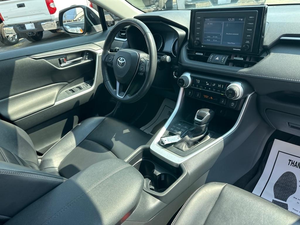 Toyota RAV4 XLE Premium AWD (Natl) 2020