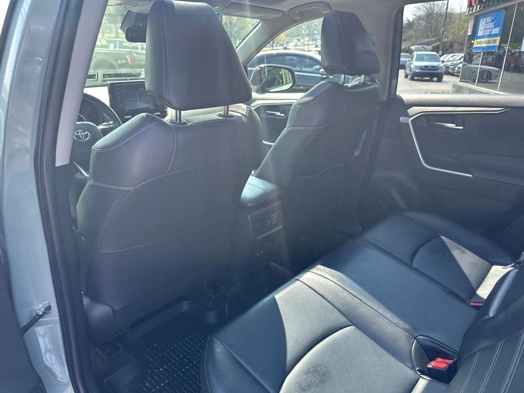 Toyota RAV4 XLE Premium AWD (Natl) 2020