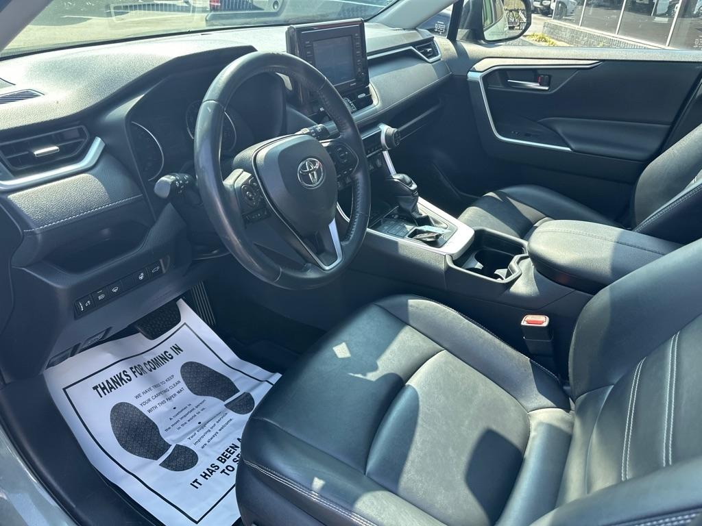 Toyota RAV4 XLE Premium AWD (Natl) 2020