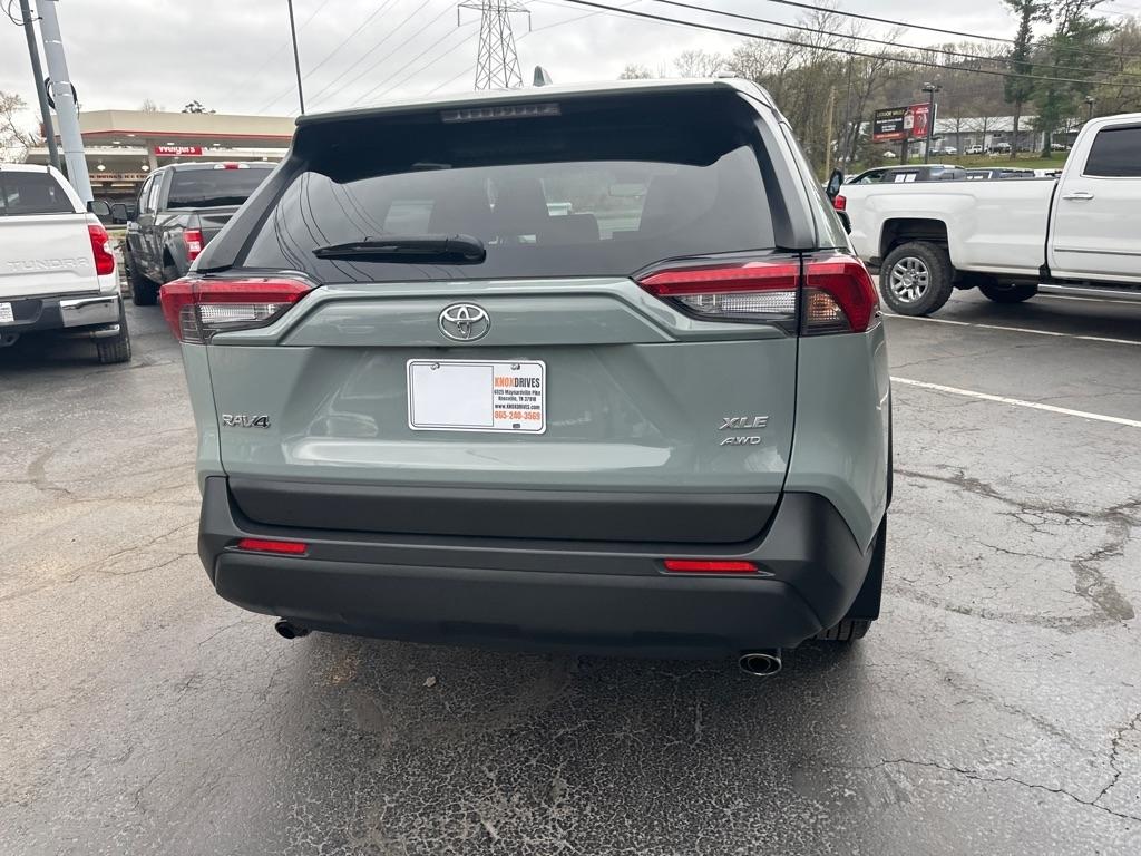 Toyota RAV4 XLE AWD (Natl) 2019