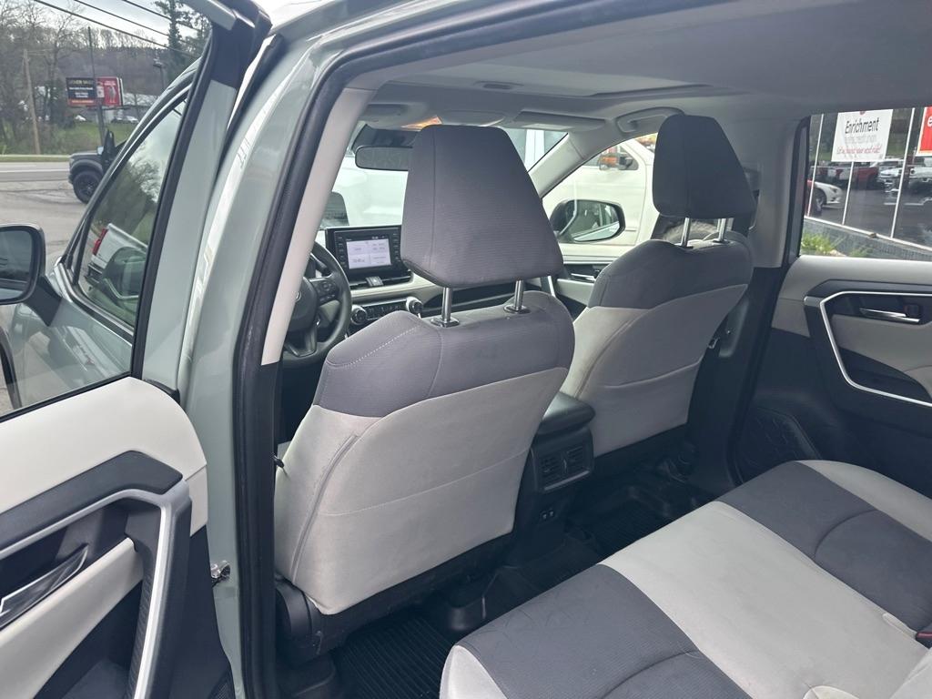 Toyota RAV4 XLE AWD (Natl) 2019