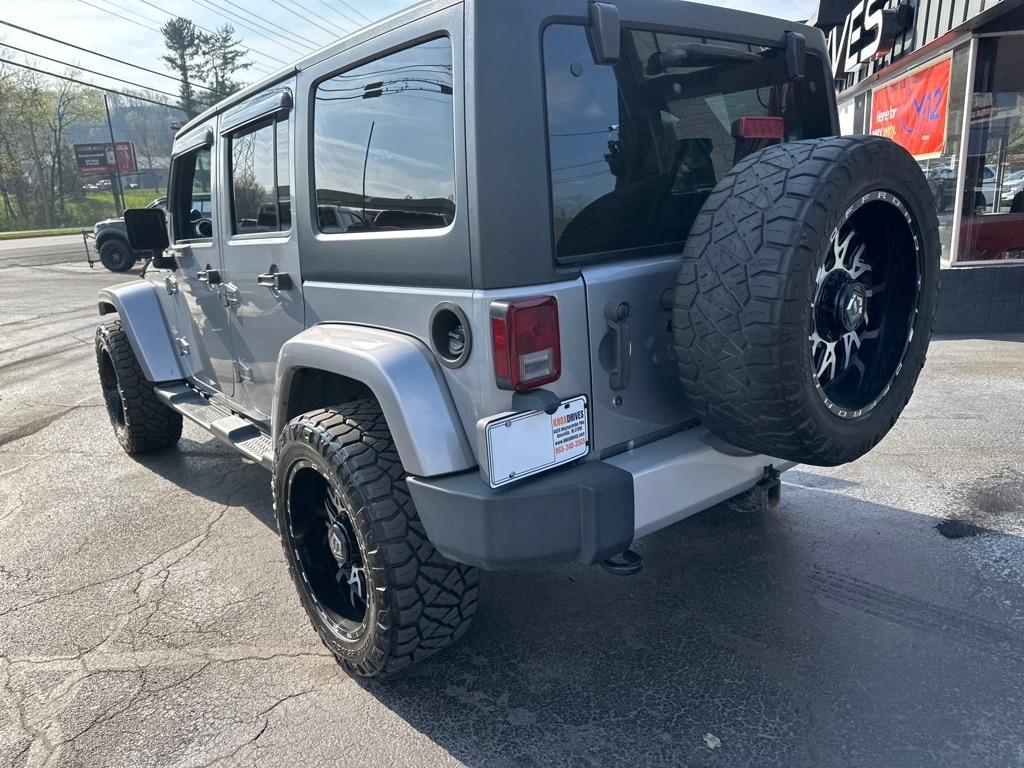 Jeep Wrangler Unlimited 4WD 4dr Sahara 2014