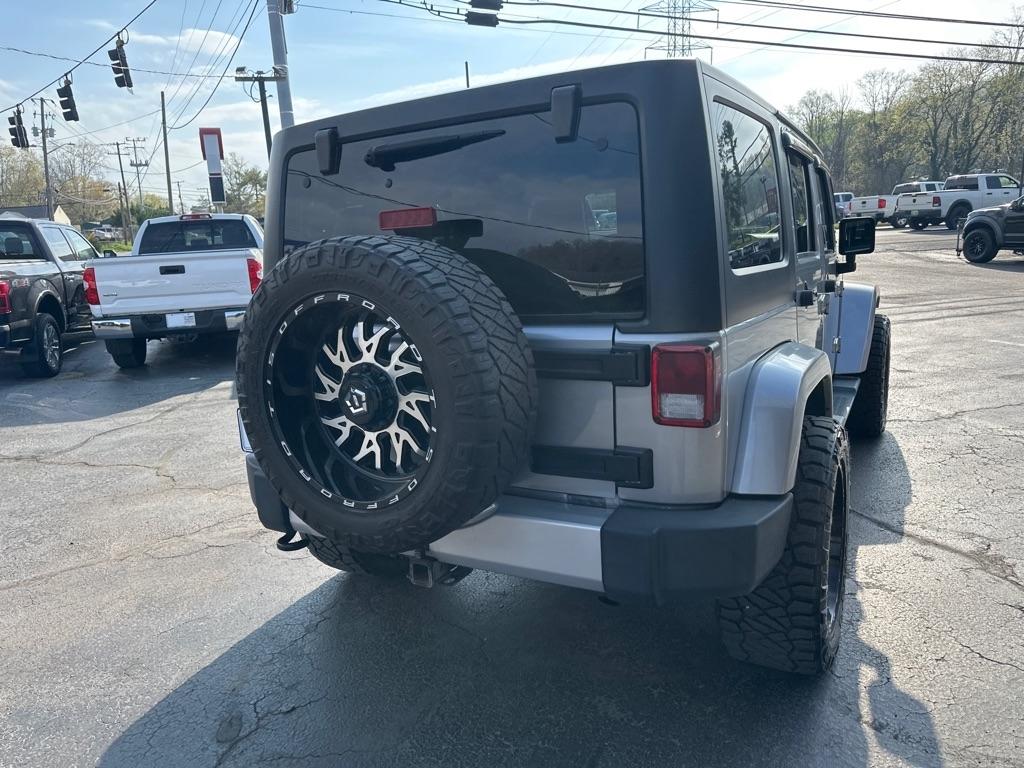 Jeep Wrangler Unlimited 4WD 4dr Sahara 2014