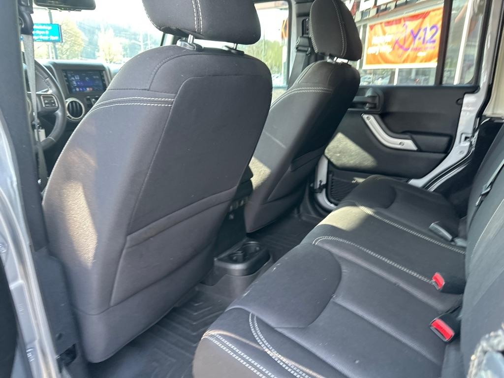 Jeep Wrangler Unlimited 4WD 4dr Sahara 2014