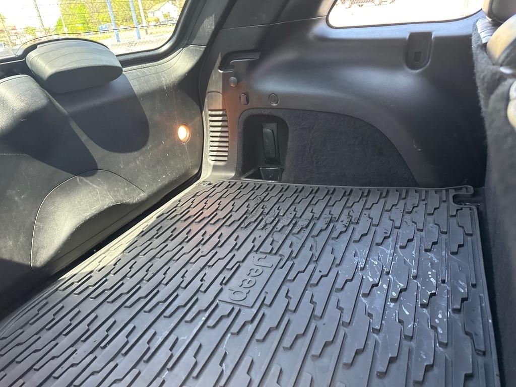 Jeep Grand Cherokee 4WD 4dr Laredo Trailhawk *Ltd Avail* 2013