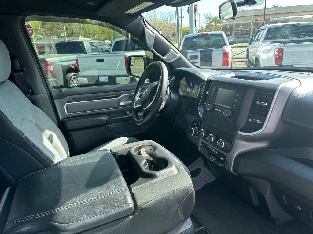 RAM 1500 Big Horn 4x4 Crew Cab 5'7" Box 2021