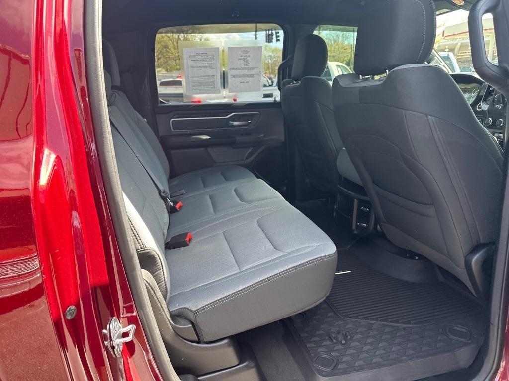 RAM 1500 Big Horn 4x4 Crew Cab 5'7" Box 2021