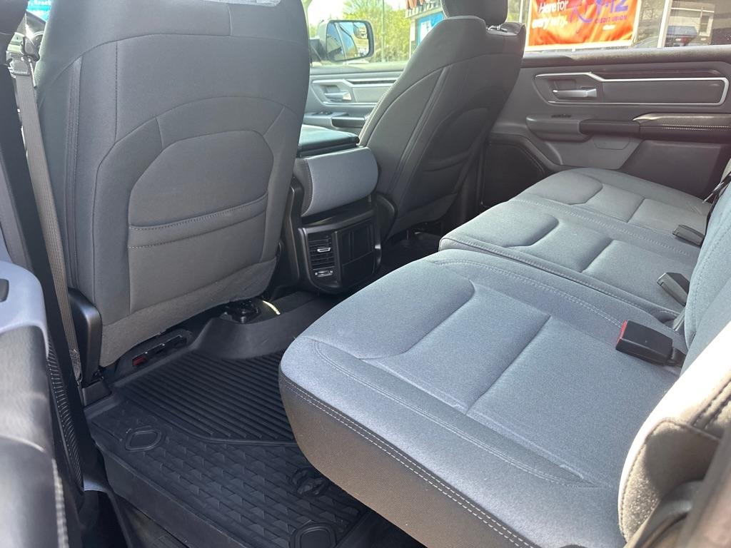 RAM 1500 Big Horn 4x4 Crew Cab 5'7" Box 2021