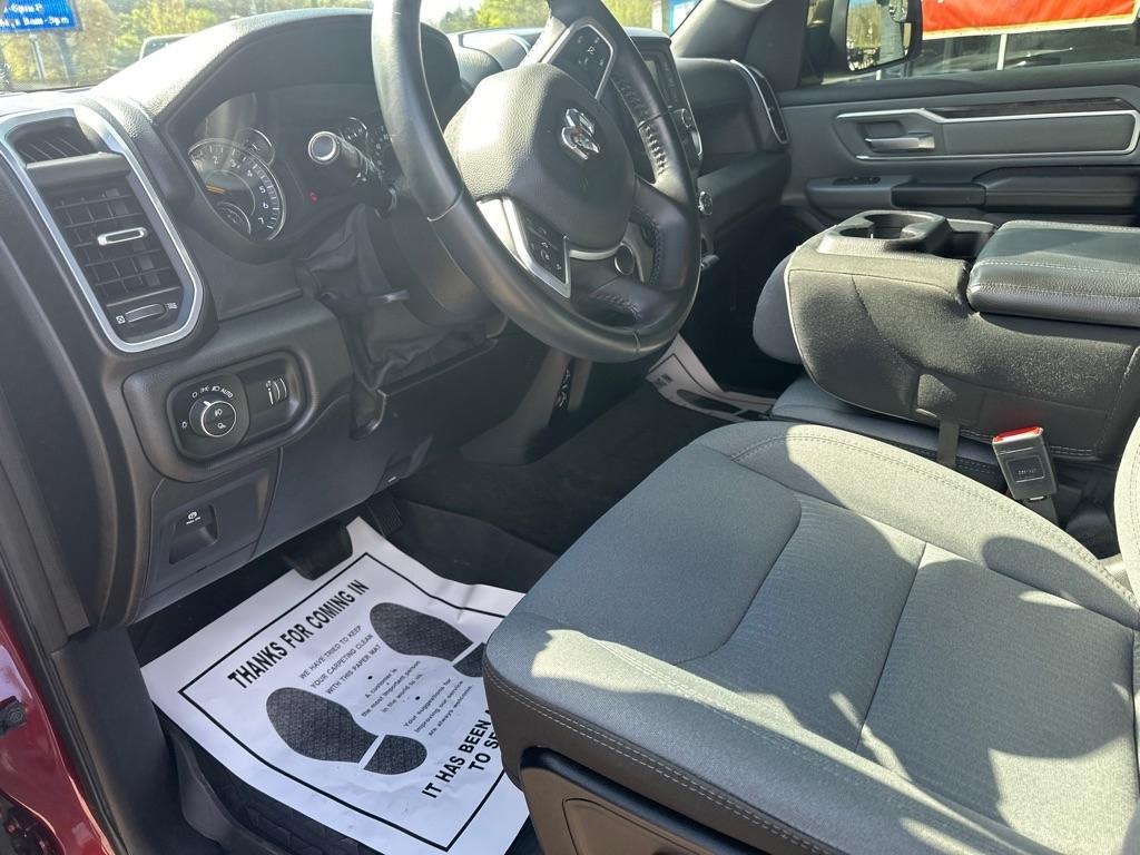 RAM 1500 Big Horn 4x4 Crew Cab 5'7" Box 2021