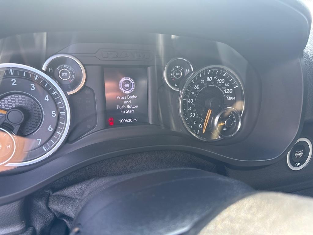 RAM 1500 Big Horn 4x4 Crew Cab 5'7" Box 2021