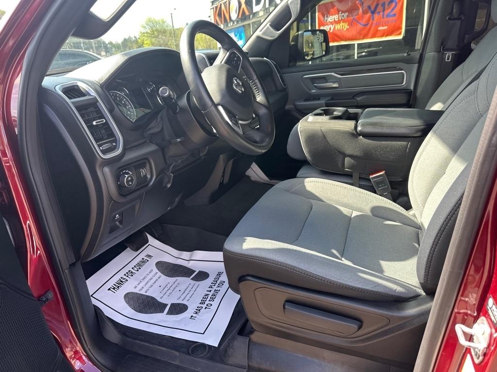 RAM 1500 Big Horn 4x4 Crew Cab 5'7" Box 2021