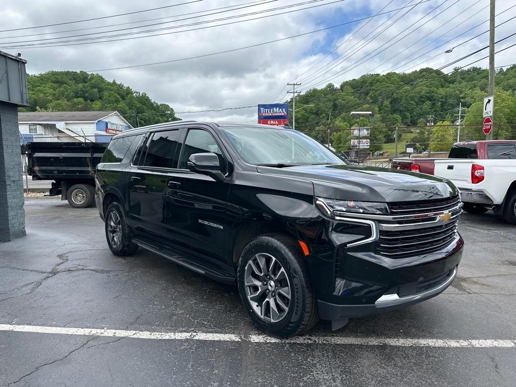 Chevrolet Suburban 4WD 4dr LT 2021