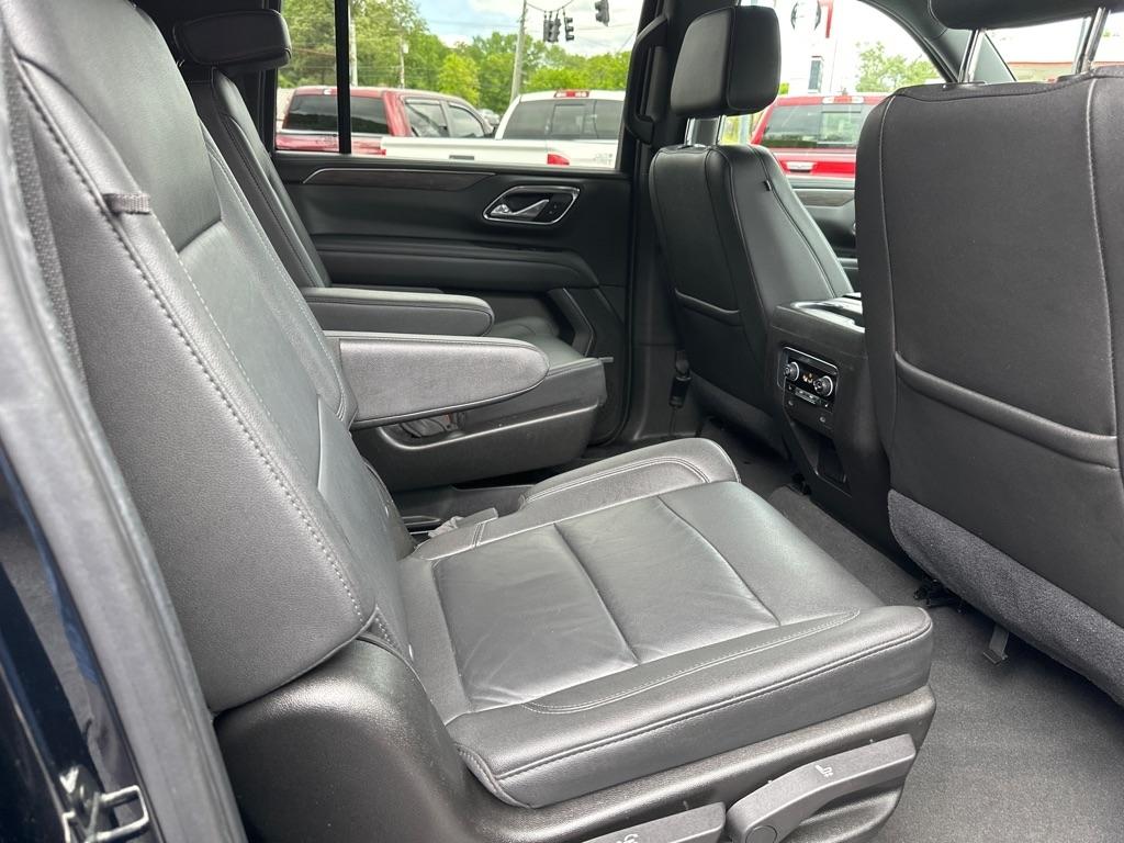 Chevrolet Suburban 4WD 4dr LT 2021