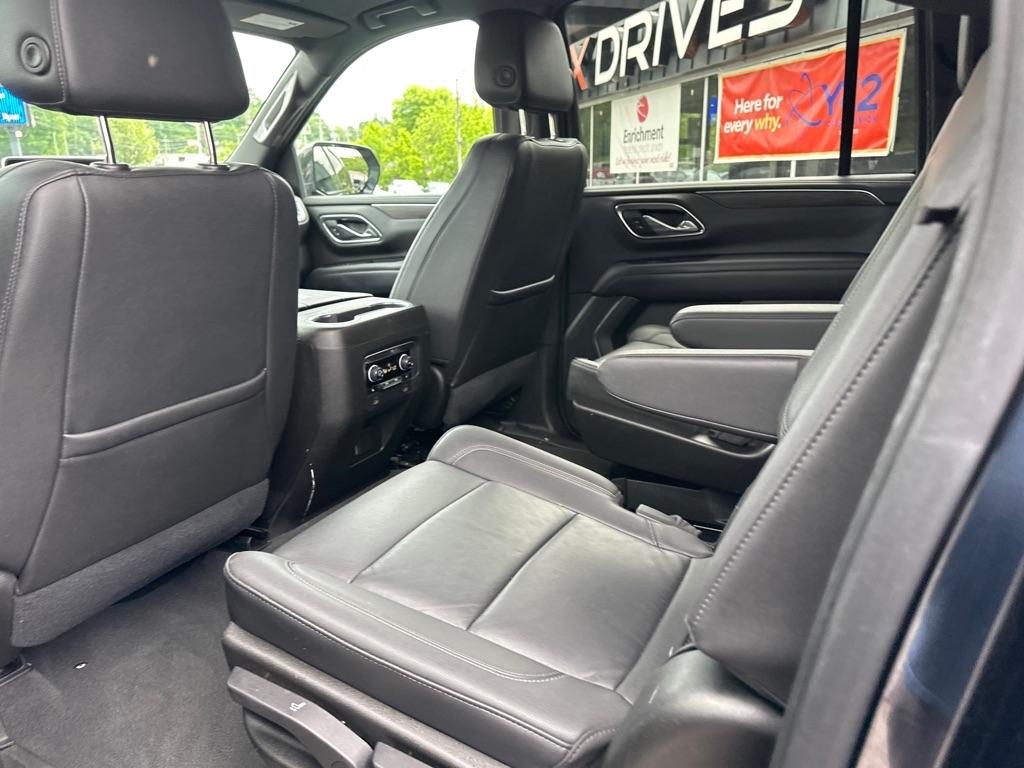 Chevrolet Suburban 4WD 4dr LT 2021