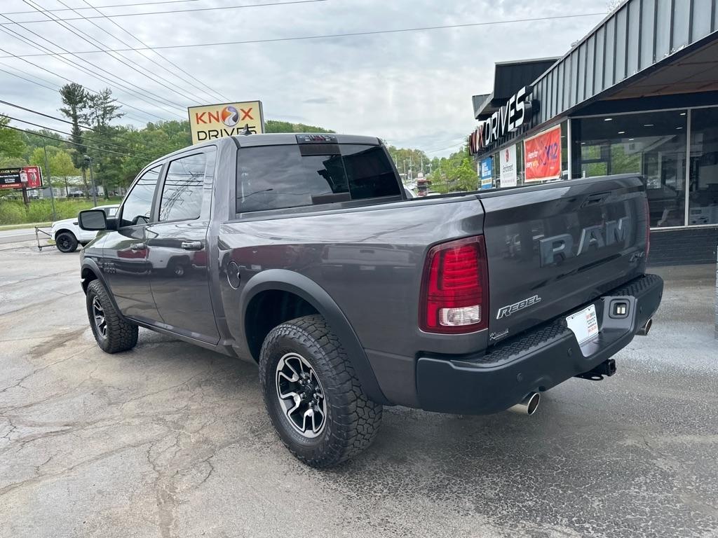 RAM 1500 4WD Crew Cab 140.5" Rebel 2016