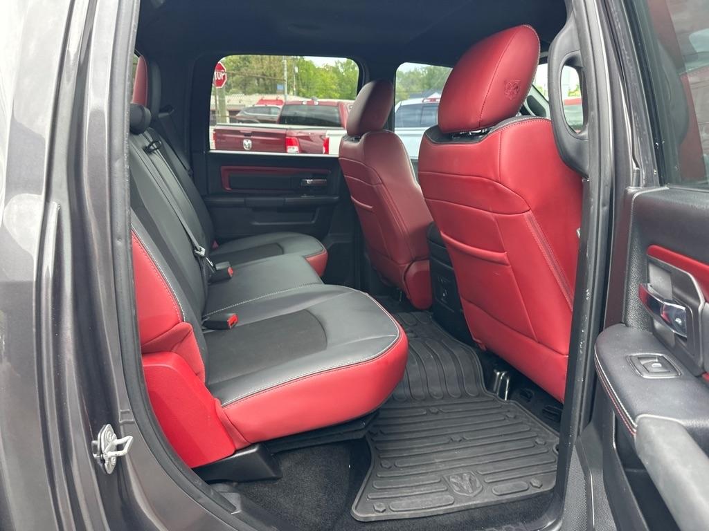 RAM 1500 4WD Crew Cab 140.5" Rebel 2016