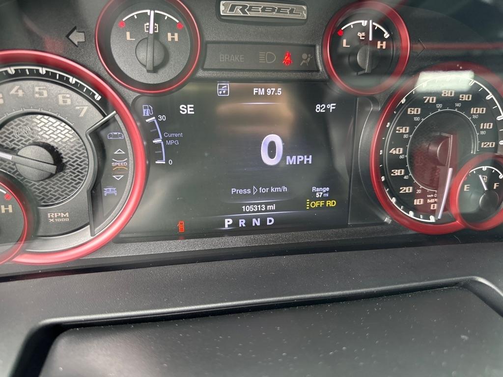 RAM 1500 4WD Crew Cab 140.5" Rebel 2016