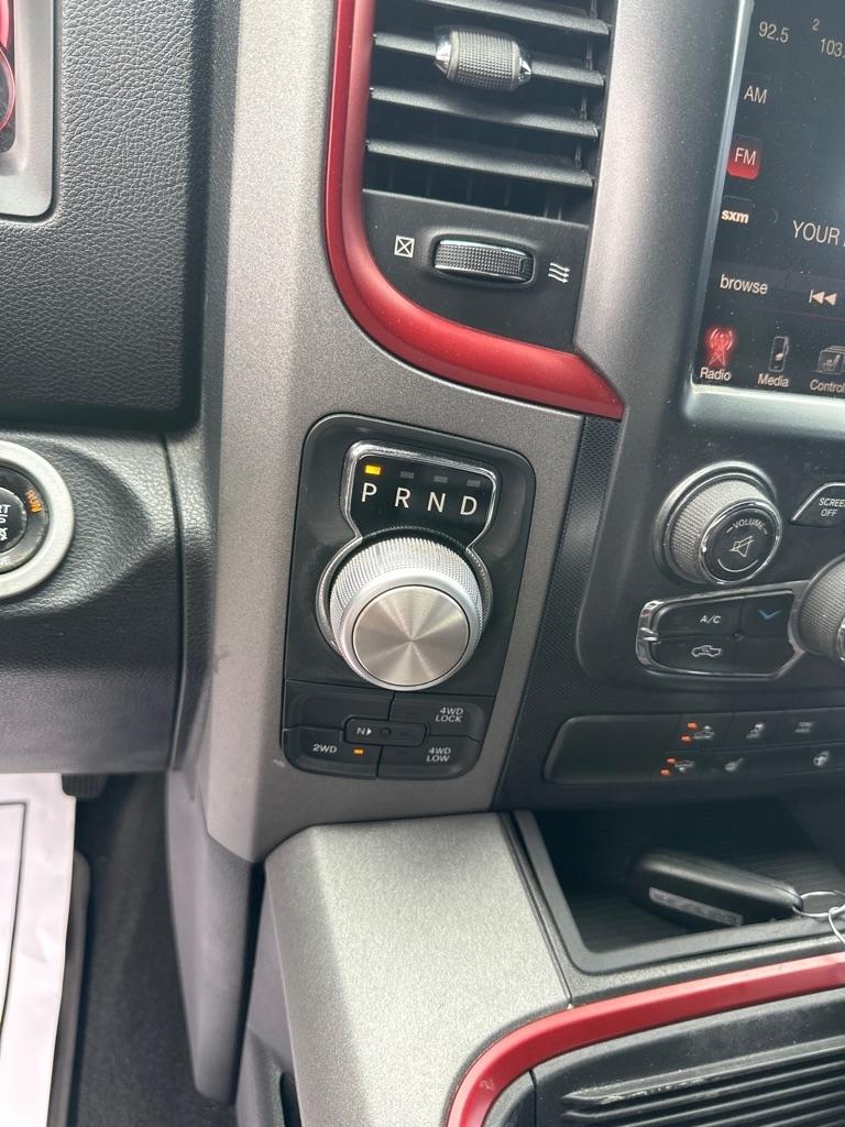 RAM 1500 4WD Crew Cab 140.5" Rebel 2016