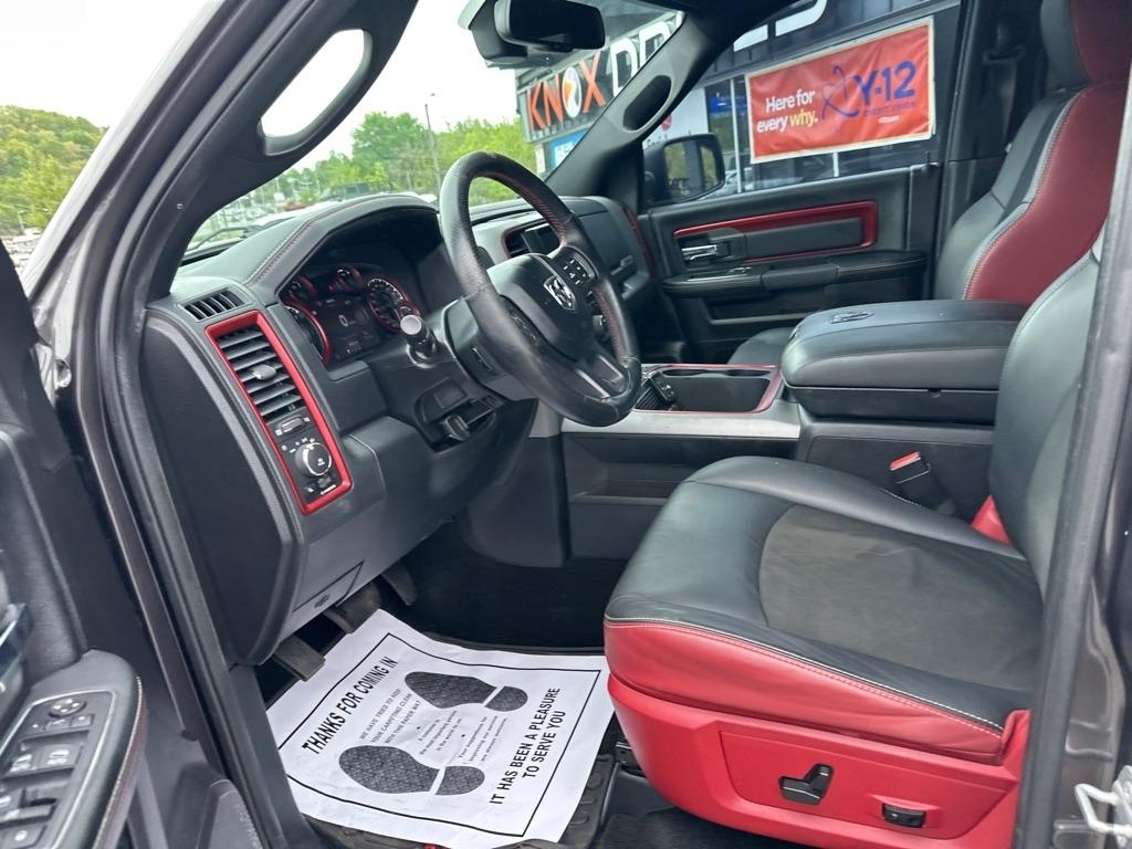 RAM 1500 4WD Crew Cab 140.5" Rebel 2016