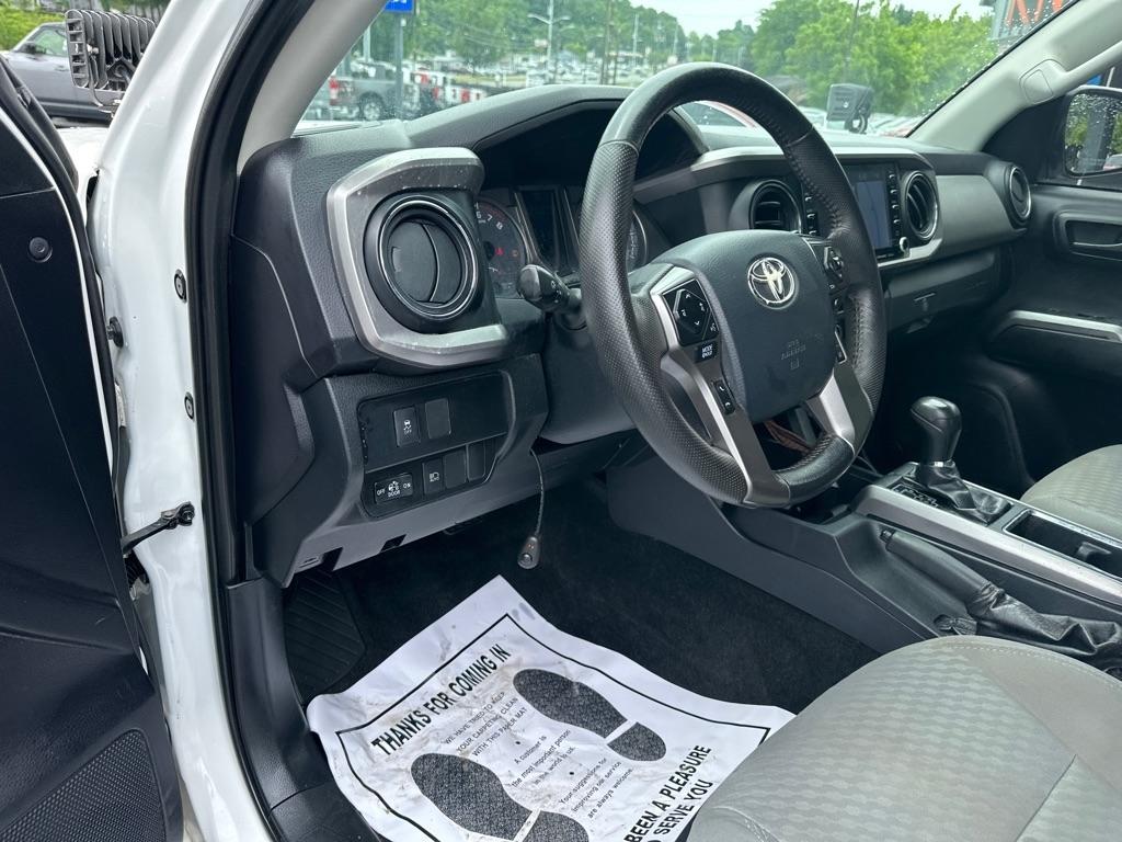 Toyota Tacoma 4WD TRD Off Road Double Cab 5' Bed V6 MT (Natl) 2020