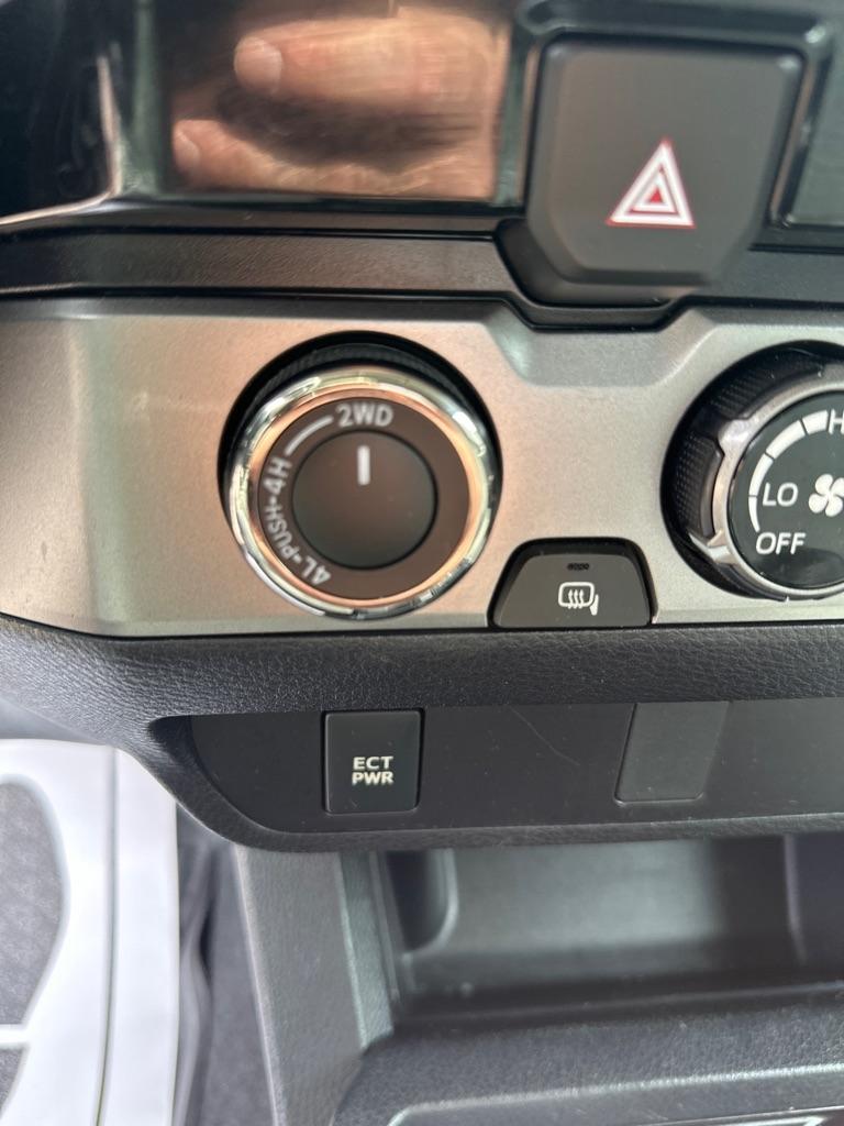 Toyota Tacoma TRD Off Road Access Cab 6' Bed V6 4x4 AT (Natl) 2018