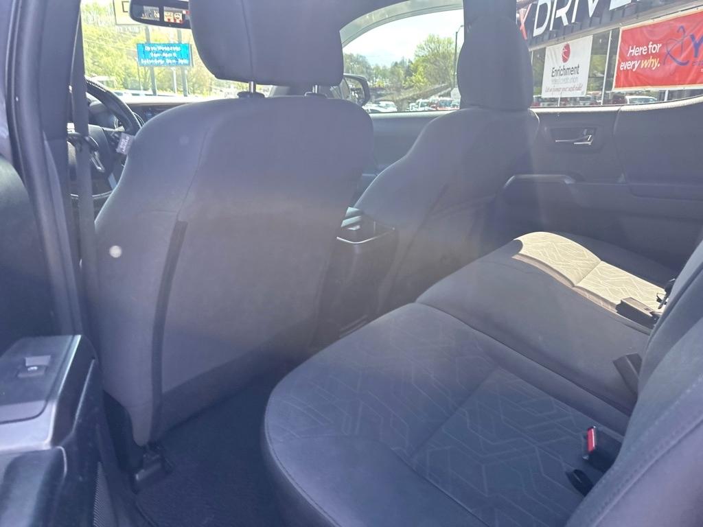 Toyota Tacoma 4WD Double Cab LB V6 AT TRD Off Road (Natl) 2016