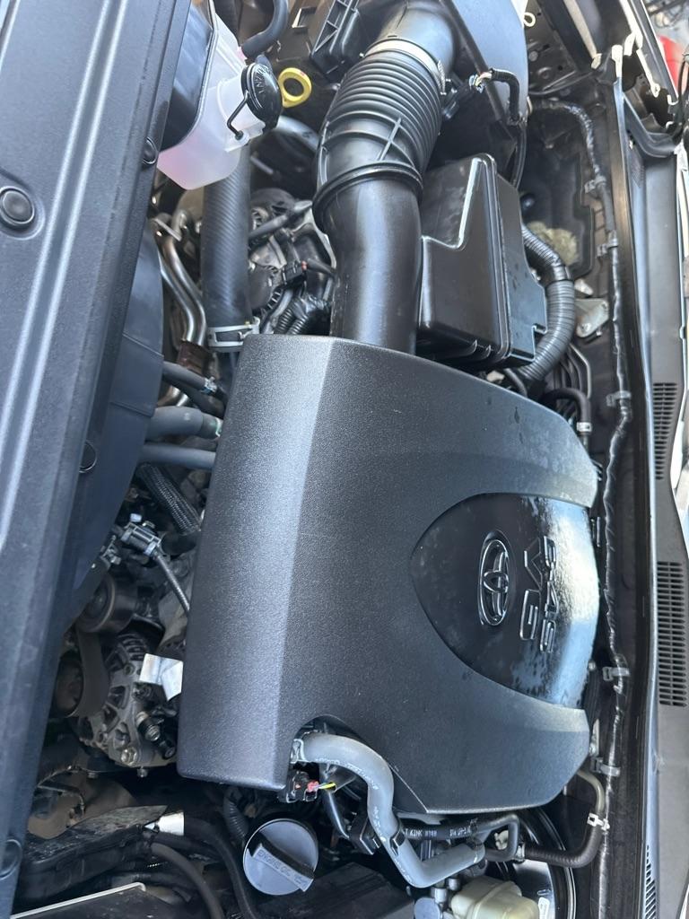 Toyota Tacoma 4WD Double Cab LB V6 AT TRD Off Road (Natl) 2016