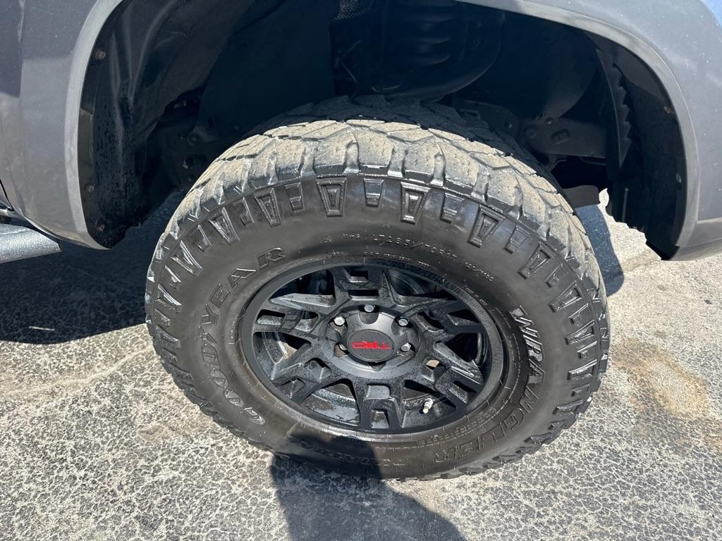 Toyota Tacoma 4WD Double Cab LB V6 AT TRD Off Road (Natl) 2016