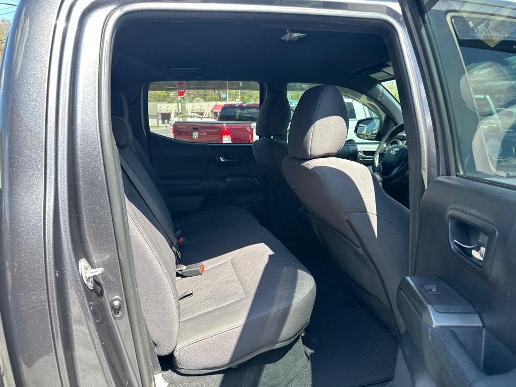 Toyota Tacoma 4WD Double Cab LB V6 AT TRD Off Road (Natl) 2016