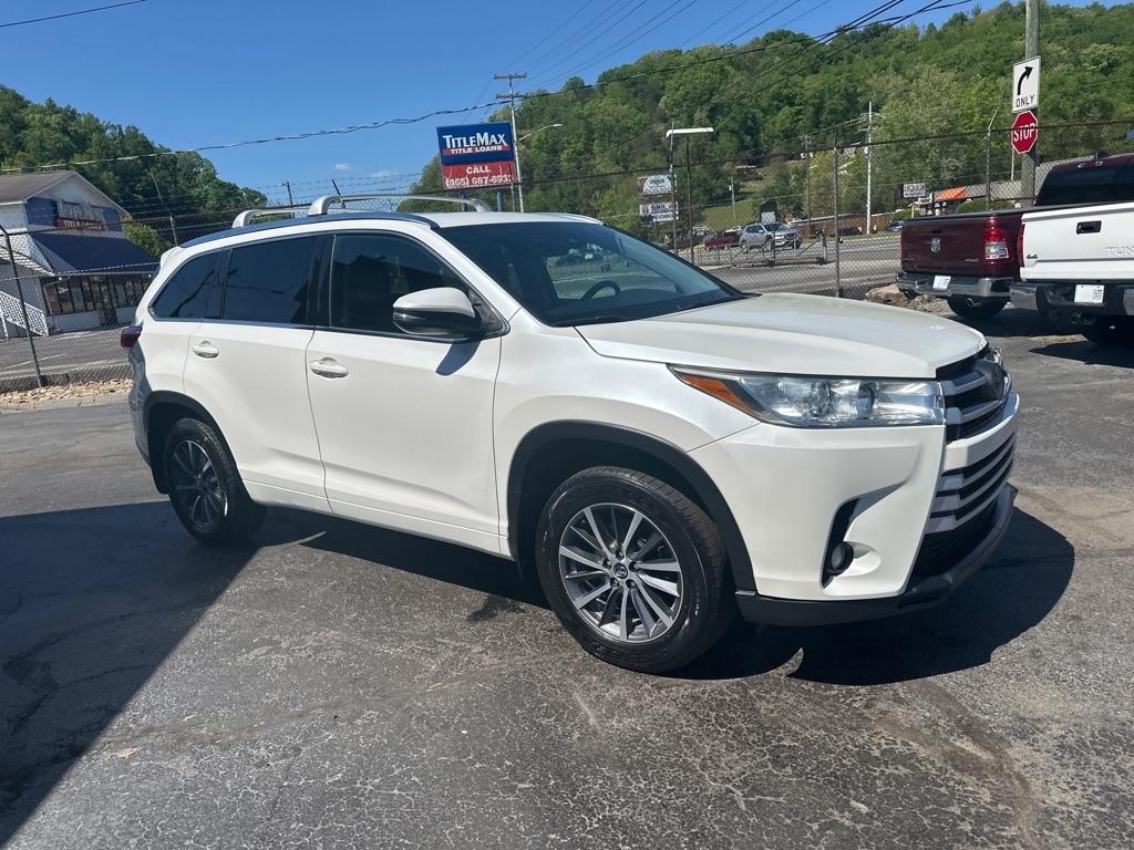 Toyota Highlander XLE V6 AWD (Natl) 2017