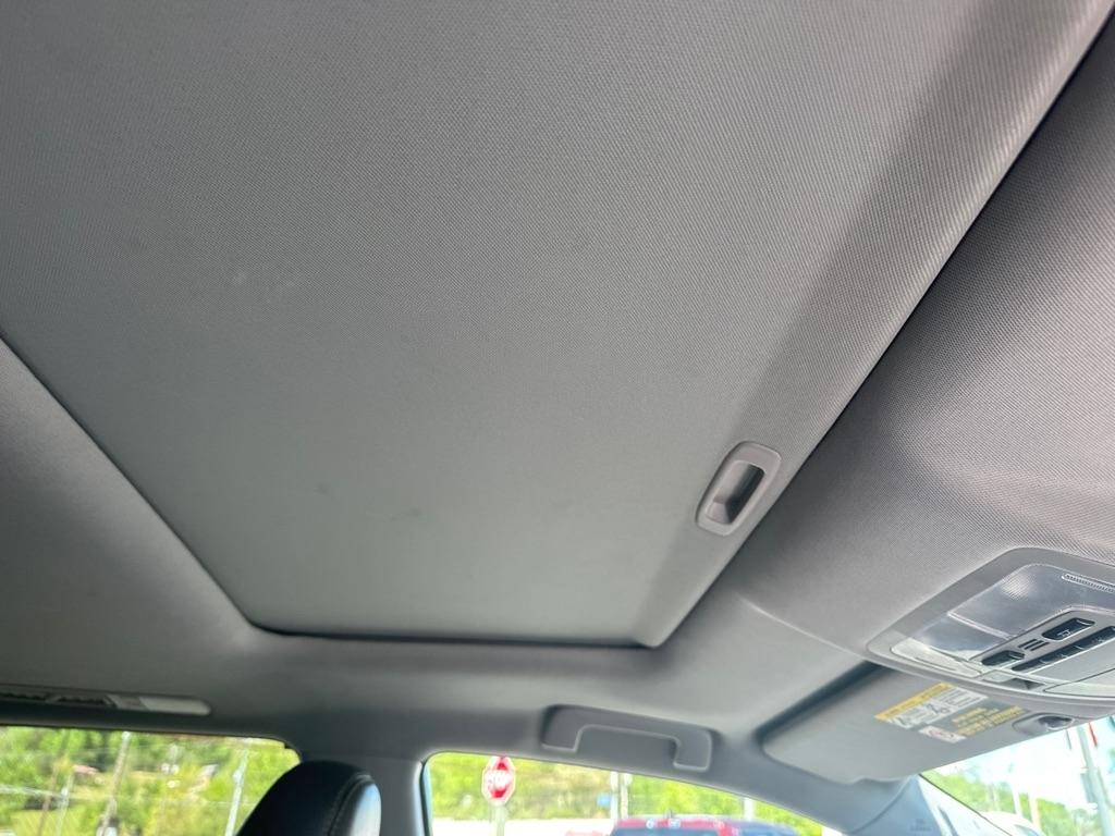 Toyota Highlander XLE V6 AWD (Natl) 2017