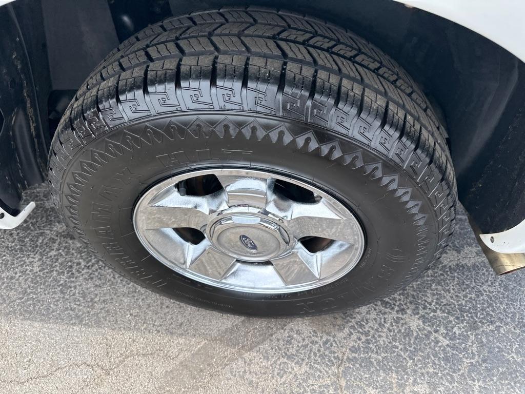 Ford Explorer Sport Trac 4dr 126" WB XLT Premium 2005