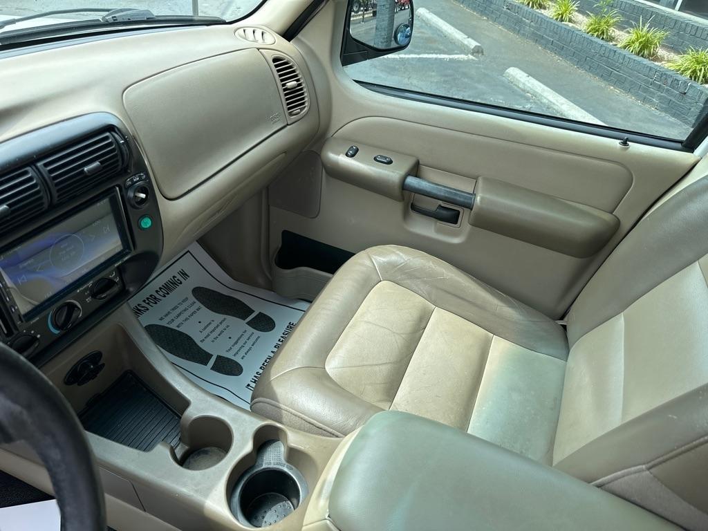 Ford Explorer Sport Trac 4dr 126" WB XLT Premium 2005