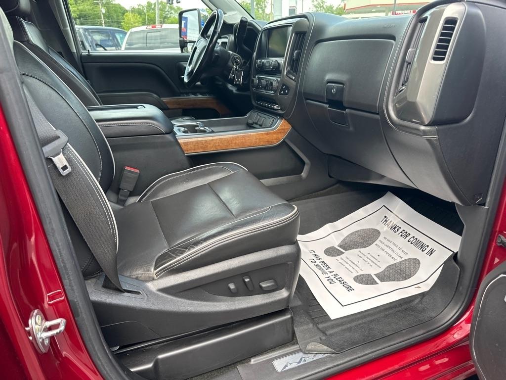 Chevrolet Silverado 3500HD 4WD Crew Cab 153.7" High Country 2018