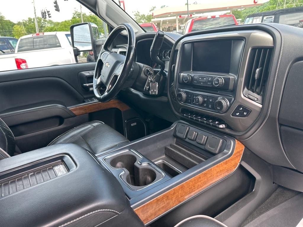 Chevrolet Silverado 3500HD 4WD Crew Cab 153.7" High Country 2018